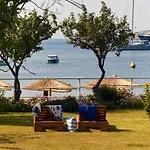 Ammos Luxury Aparthotel Skiathos-Stadt