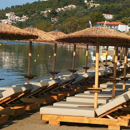 Ammos Luxury Apartahotel