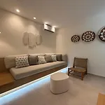 Ξενοδοχείο με διαμερίσματα Ammos Luxury 4*