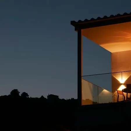 Ammos Luxury アパートホテル 4*